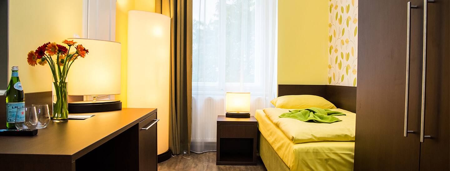 City Center Twin Bed Studio