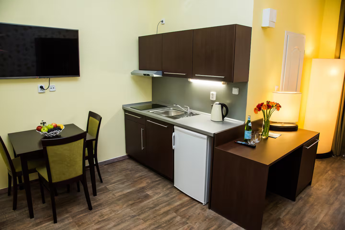 City Center Twin Bed Studio